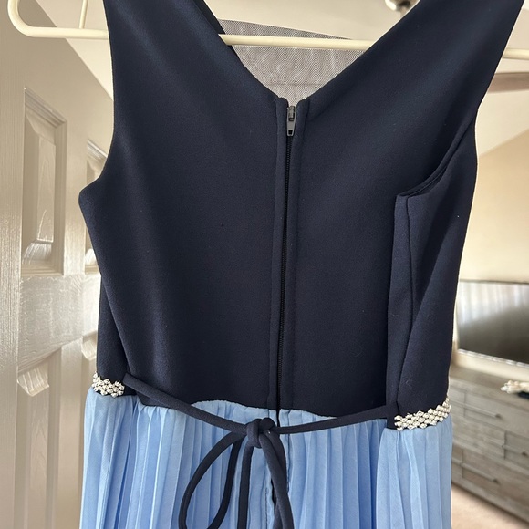 Elegant Navy and Blue Ombre Maxi Dress - Picture 5 of 7